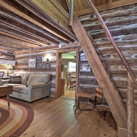 Historic Cabin Grill And Hiking Trail Access! Bryson City Eksteriør billede