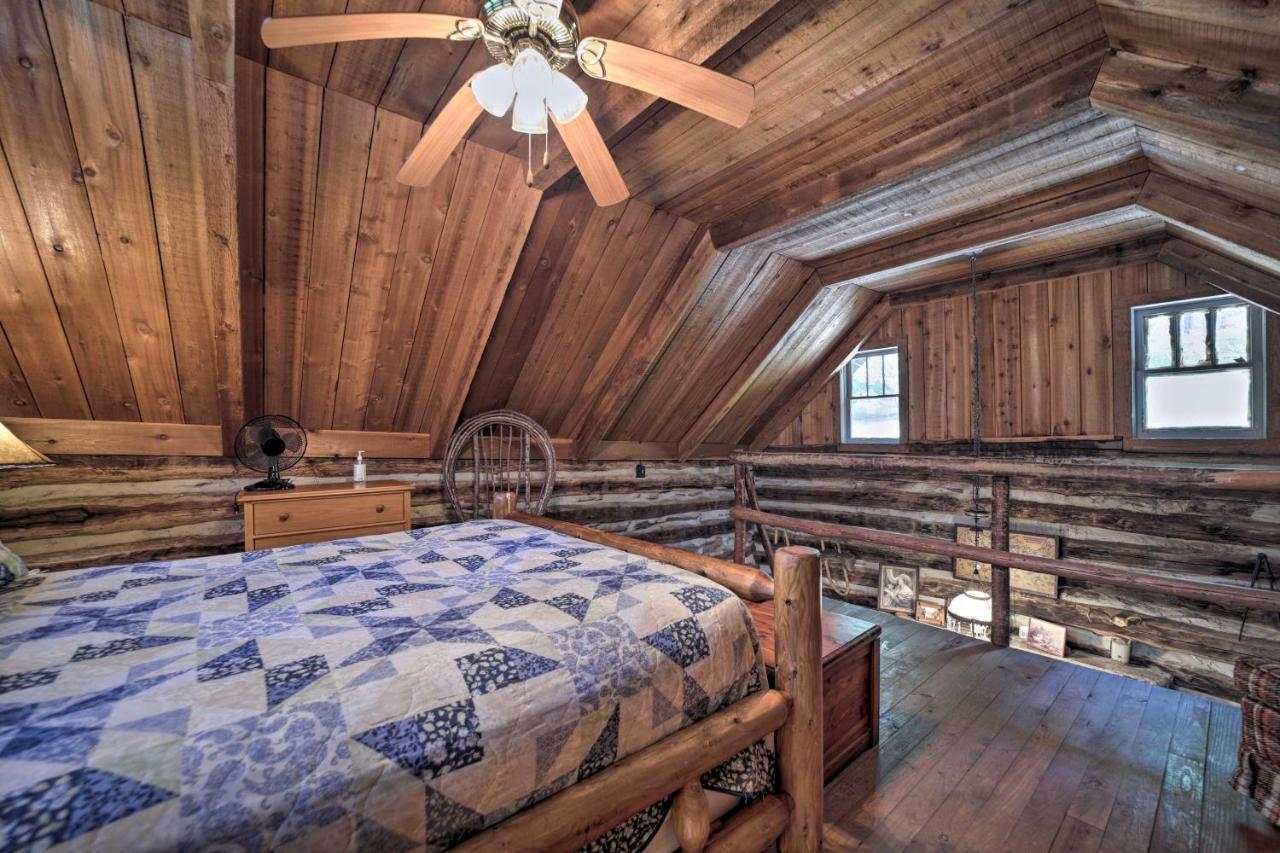 Historic Cabin Grill And Hiking Trail Access! Bryson City Eksteriør billede