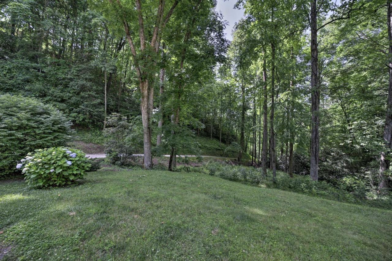 Historic Cabin Grill And Hiking Trail Access! Bryson City Eksteriør billede