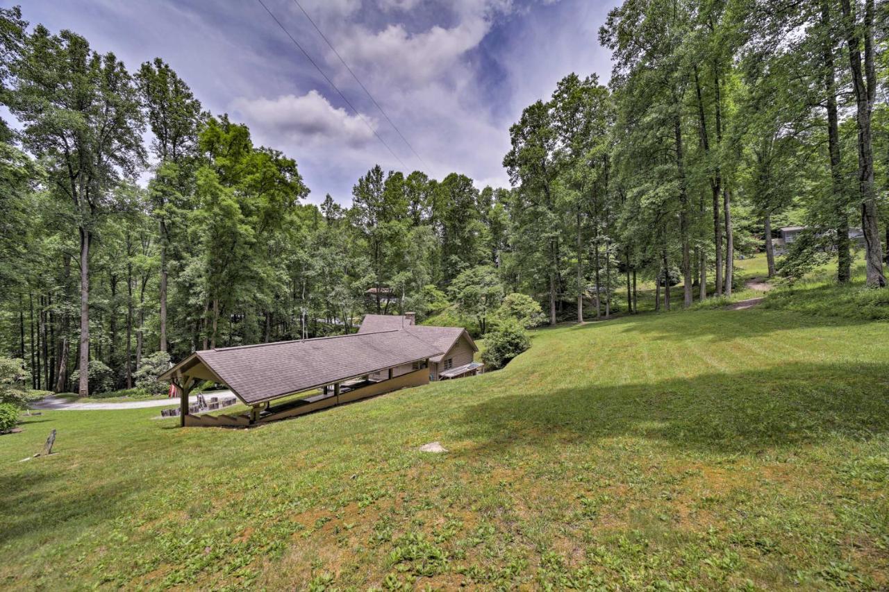 Historic Cabin Grill And Hiking Trail Access! Bryson City Eksteriør billede